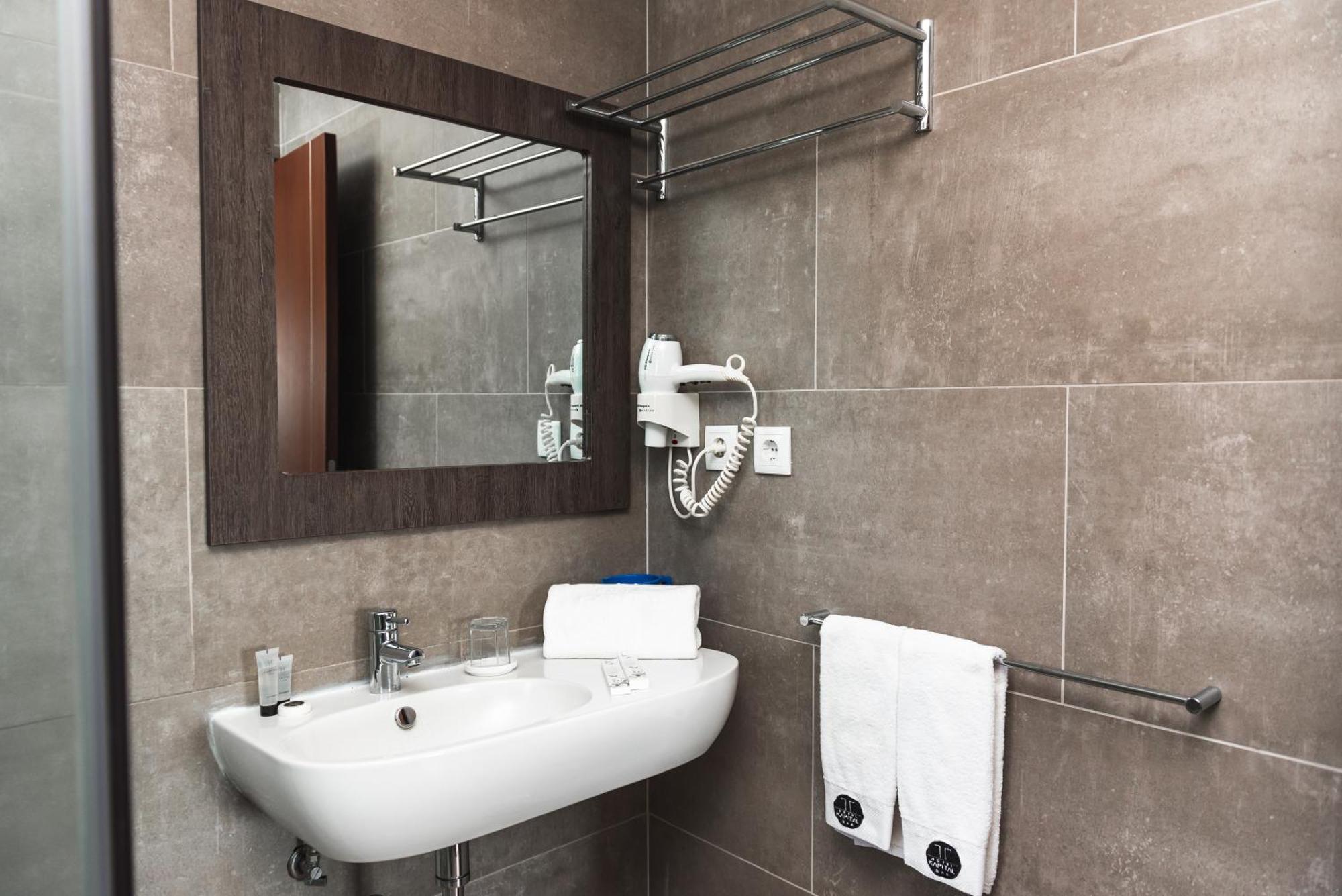 Hotel Kapital Maputo Ngoại thất bức ảnh